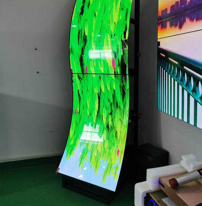 Theatre and Museums - curved screen led LEDSINO