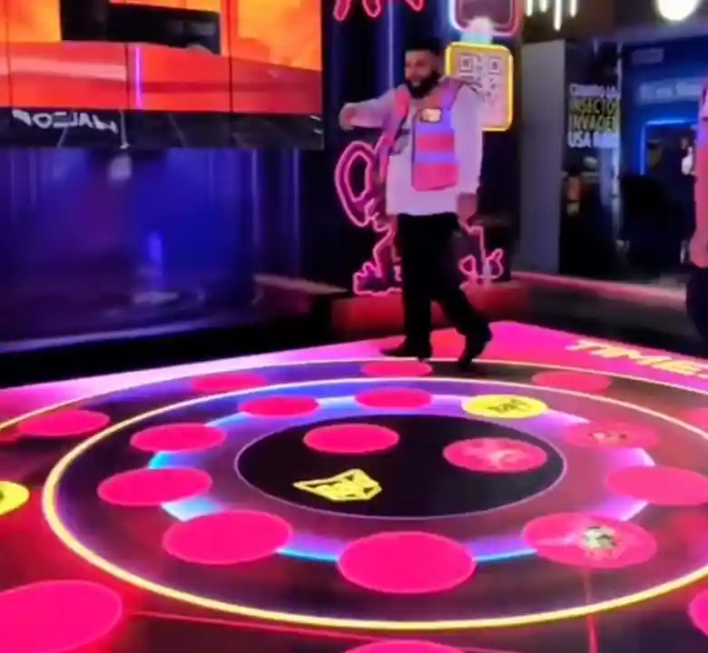 LED floor display used in international trade shows and exhibitions to enhance booth visibility, attract visitors, and deliver immersive brand presentation experiences